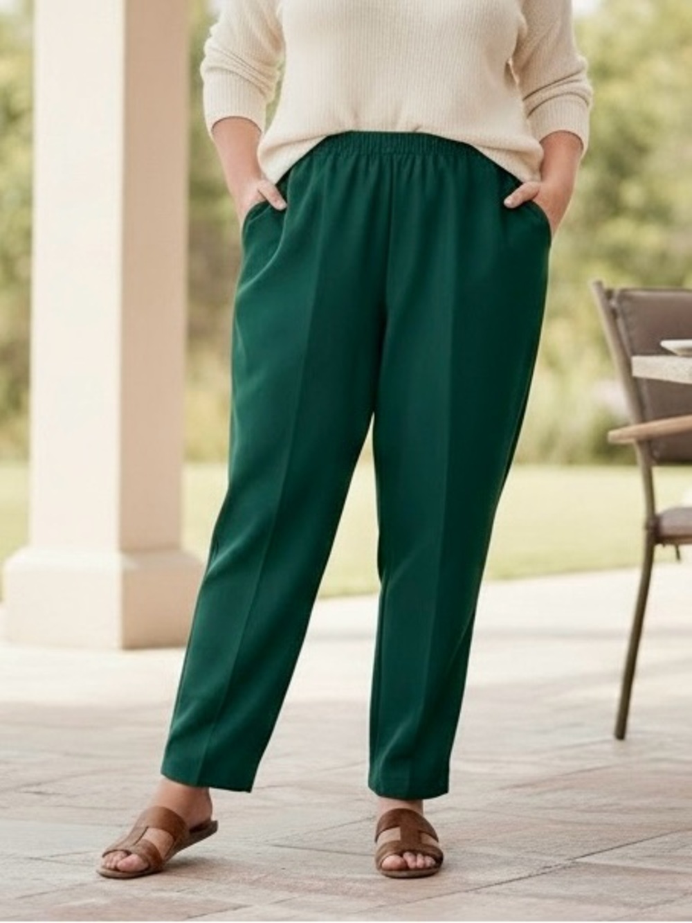 Alfred Dunner Forest Green Elastic-Waist Cropped Tapered Pants - Picture 2 of 7
